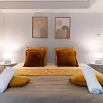 Le Noyer - Maison Design Dans L'hyper Centre 펜션 *