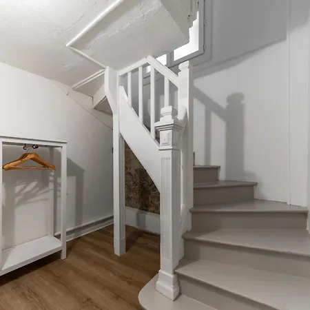 Le Noyer - Maison Design Dans L'hyper Centre