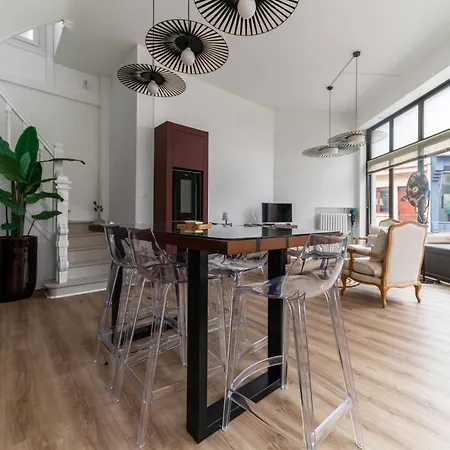 Le Noyer - Maison Design Dans L'hyper Centre